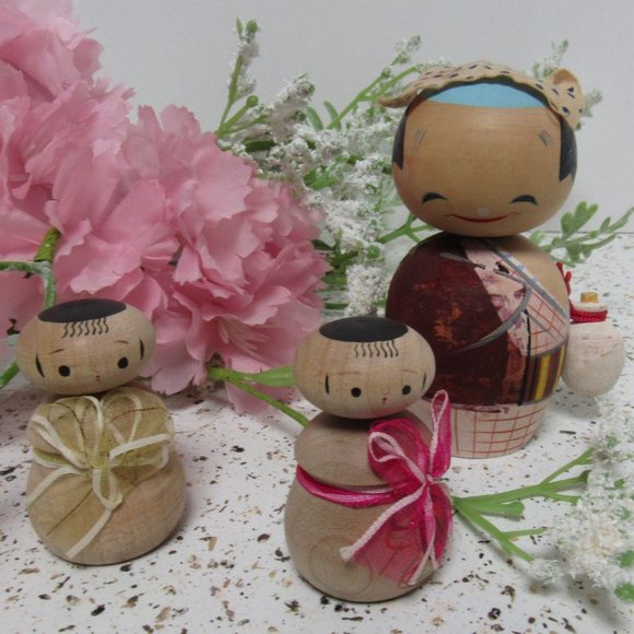 Traditional Japanese kokeshi doll, kokeshi doll - Picture 3 of 8